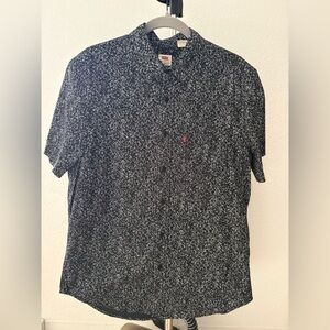 Levi’s Classic One Pocket Standard Fit Shirt